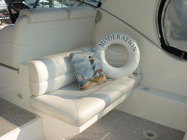 1999 CRUISERS YACHTS 3375 EXPRESS Wrightsville B NC 28480 Photo #0050611A