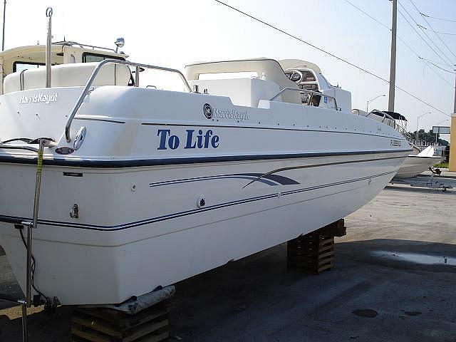 1999 HARRIS/KAYOT LEGEND DECK BOAT Miami FL 33150 Photo #0050697A