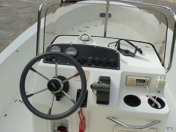 2000 Boston Whaler DAUNTLESS 18 Beaufort SC 29907 Photo #0051025A