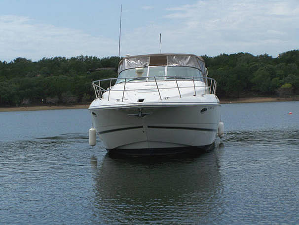 2000 Cruisers Yachts 3870 Express Austin TX 78745 Photo #0051125A