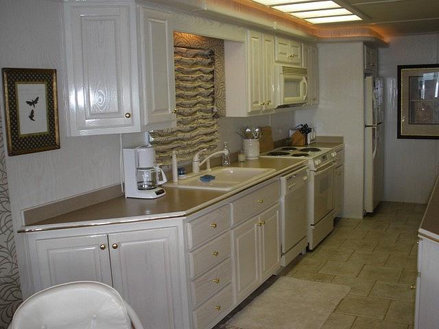 2000 FANTASY HOUSEBOAT 17 x 88 Custom Bloomington IN 47401 Photo #0051150A