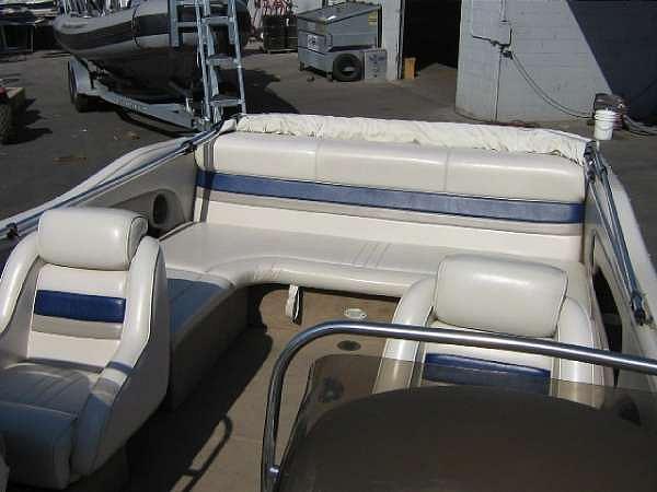 2000 Galaxie Boat Works 2200 DC Deck Boat Yakima WA 98902 Photo #0051186A