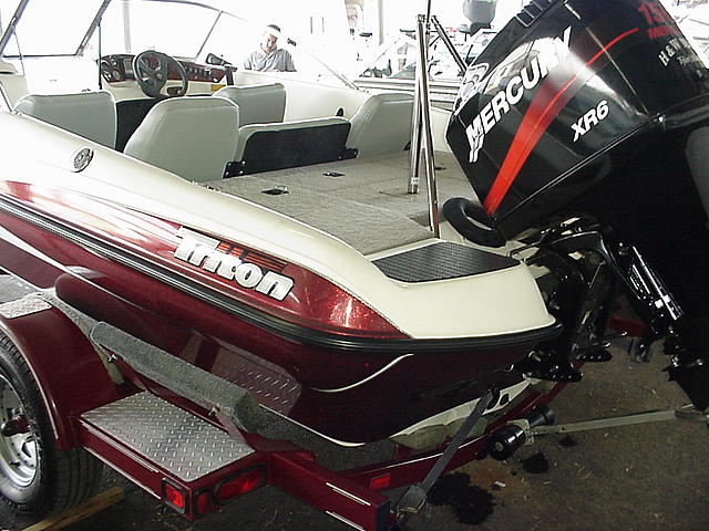 2000 TRITON SF 18 Lewisville TX 75067 Photo #0051460A