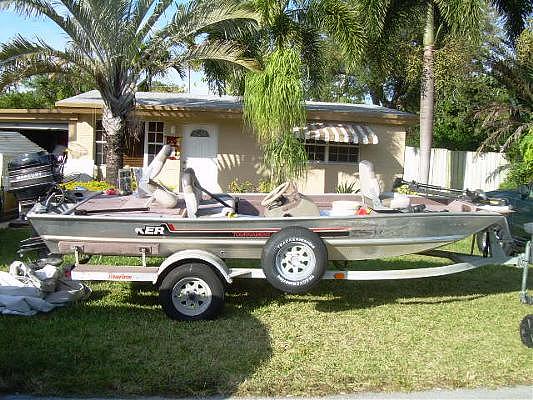 1986 Bass Tracker 17 Bass Boat Ft Lauderdale FL 34275 Photo #0051488A