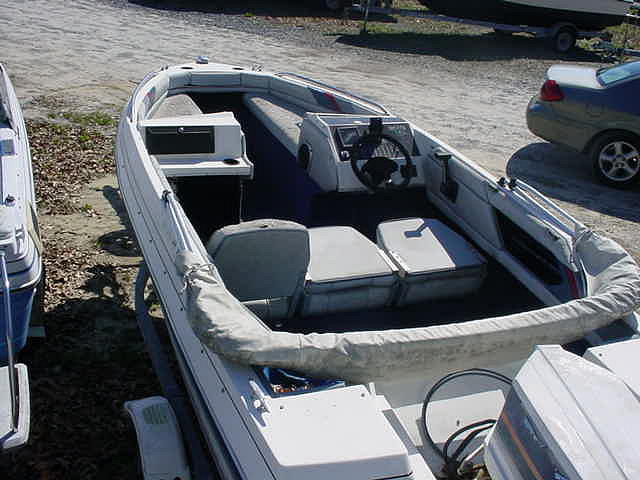 1986 BAYLINER CAPRI Millsboro DE 19966 Photo #0051508A