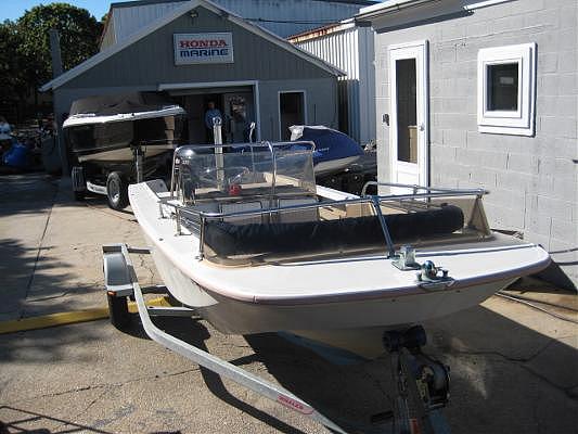 1986 Boston Whaler 17 Newport Westhampton Be NY 11946 Photo #0051524A