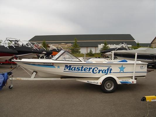 1986 MasterCraft 19 Skier Hudsonville MI 49426 Photo #0051590A