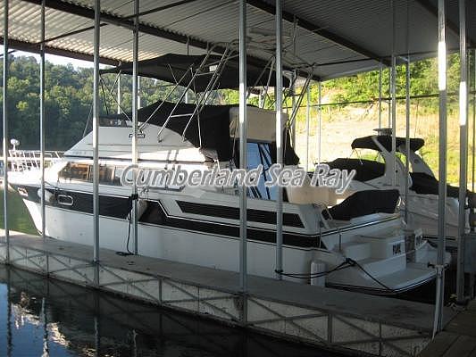 1988 Carver Yachts 38 Santego Bronston KY 42518 Photo #0051724A