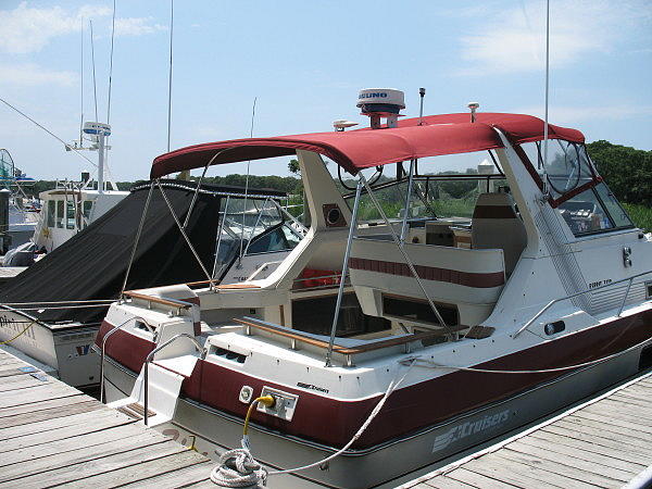 1988 Cruisers Yachts Esprit 3370 Moriches NY Photo #0051751A