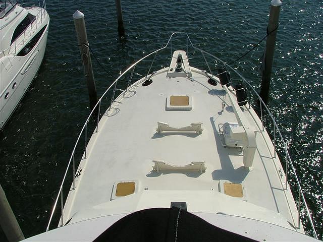 1988 HATTERAS 55 CONVERTIBLE Wakefield RI 02879 Photo #0051798A