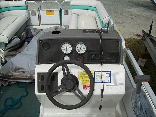 1990 Hurricane Boats 20 Fun Deck Dawsonville GA 30534 Photo #0052273A