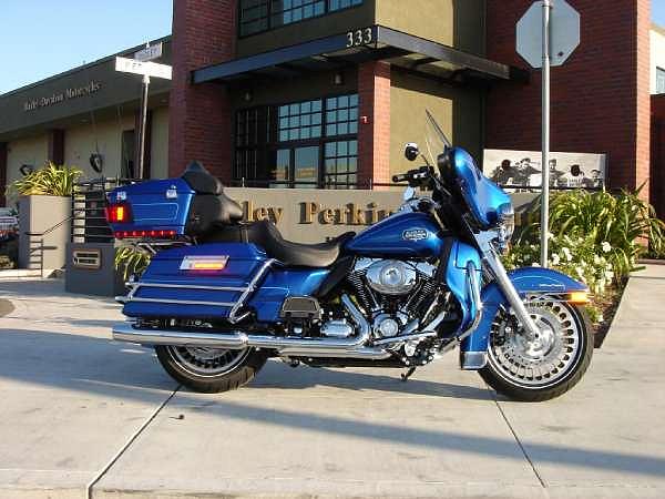 2009 Harley-Davidson FLHTCU Ultra Classic Elec South San Fran CA Photo #0057186B