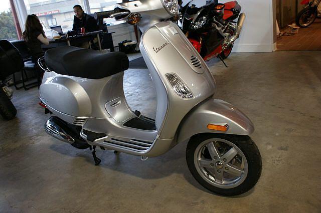 2009 VESPA LX 50 Bolingbrook IL Photo #0057618F