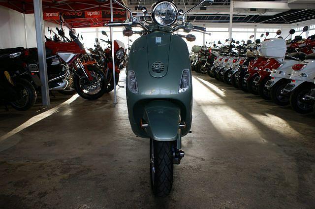 2009 VESPA LXV 150 Bolingbrook IL Photo #0057622A