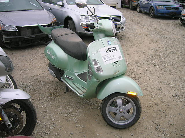 2005 VESPA GT200 Long Beach CA Photo #0058290A