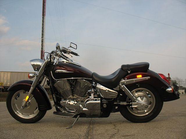 2007 HONDA VTX1300R CRYSTAL LAKE IL Photo #0059040F