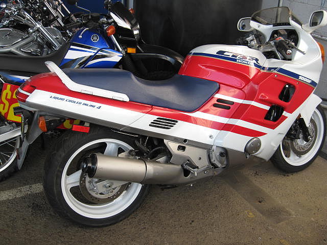 1990 Honda cbr1000f #4