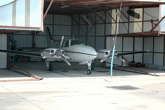 1976 BEECHCRAFT BARON 58 College Statio TX Photo #0062219A