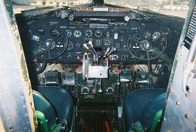 1941 DOUGLAS DC-3 Perris CA Photo #0062273A