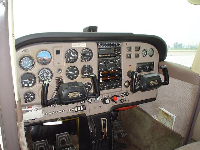 1974 CESSNA 172 Bakersfield CA Photo #0062344E