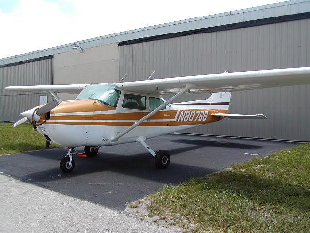 1976 CESSNA 172 SKYHAWK Miami FL Photo #0062356D