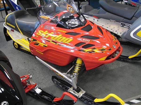 2003 Ski-Doo MX Z Adrenaline 600H O White Bear Lak MN Photo #0062541A