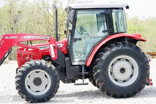 2009 MASSEY FERGUSON 573 Mannford OK 74044 Photo #0063791A