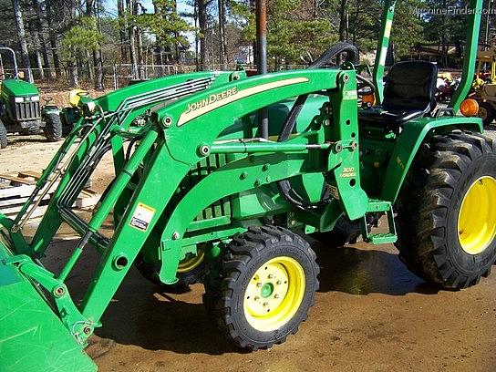 JOHN DEERE 790 Douglasville GA 30135 Photo #0065197A