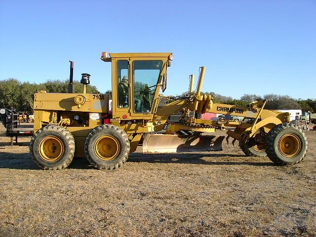 1988 CHAMPION Motor Grader Adkins TX 78101 Photo #0065441A