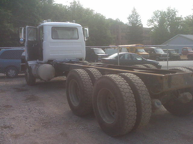 1992 MACK MACK R688ST LON Williamsburg VA 23188 Photo #0065849A