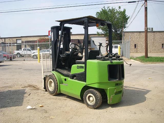 1995 CLARK CGP25 www forklifts4 TX 75229 Photo #0066211A