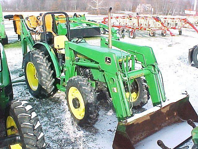 1996 JOHN DEERE 5200 Elyria OH 44035 Photo #0068320A