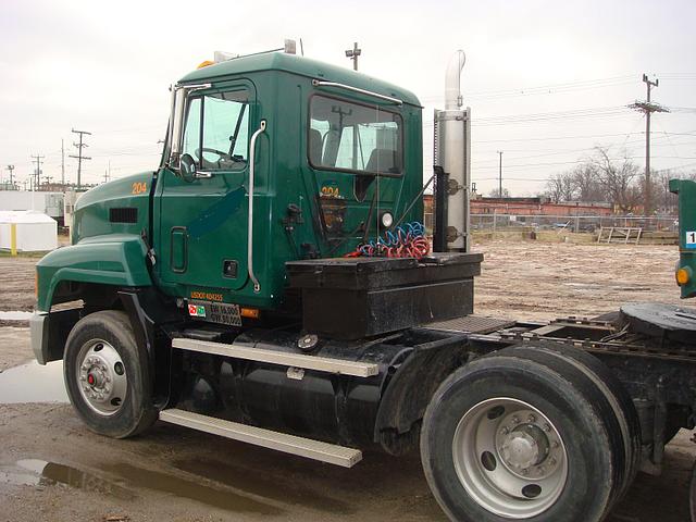 1996 MACK CH613 Williamsburg VA 23188 Photo #0068352A