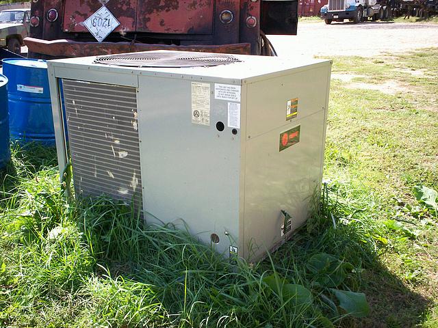 1997 TRANE HEAT PUMP Amherst VA 24521 Photo #0068691A