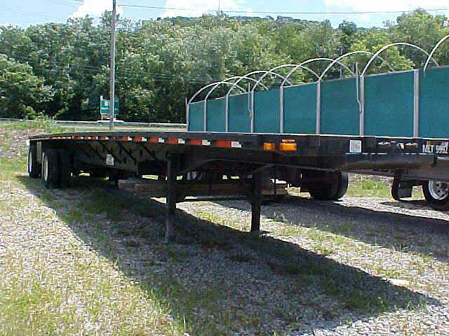 1998 TRANSCRAFT Flatbed Traile New Philadelph OH 44663 Photo #0069114C