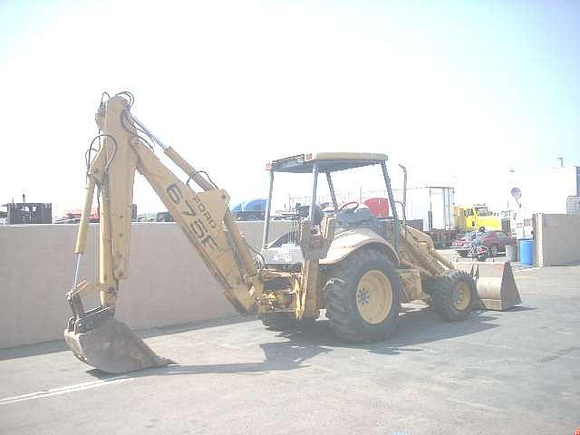 2000 NEW HOLLAND 675E MONTEBELLO CA 90640 Photo #0070032A