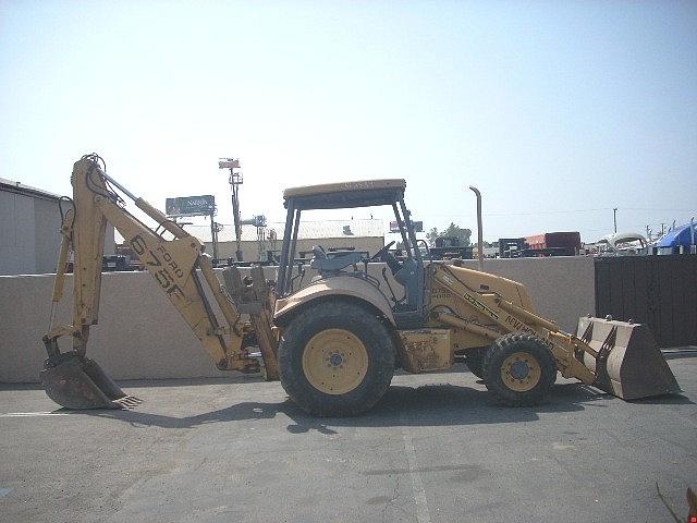 2000 NEW HOLLAND 675E MONTEBELLO CA 90640 Photo #0070032A