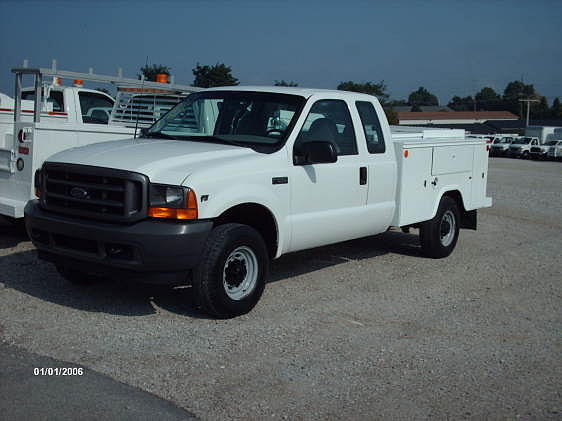 2001 FORD F250 4x4 SuperC Frankfort KY 40601 Photo #0070321A