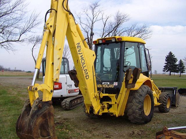 2001 NEW HOLLAND LB110 BACKHOE Hudson MI 49247 Photo #0070482C