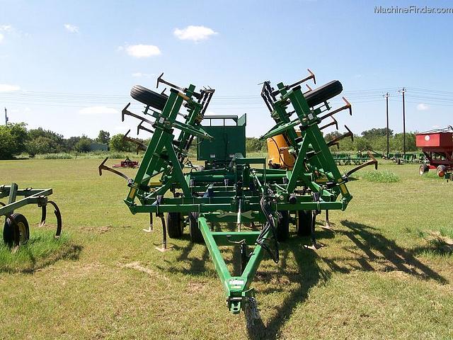 2002 JOHN DEERE 980 De Leon TX 76444 Photo #0070808A