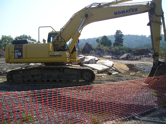 2003 KOMATSU PC210 Fishersville VA 22939 Photo #0071244A