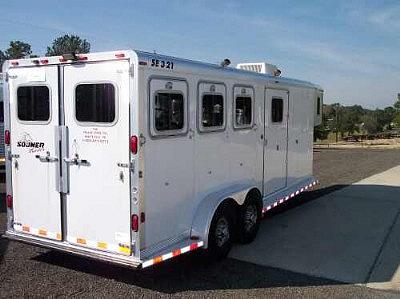 2003 SOONER 3 Horse Trailer Huntsville TX 77320 Photo #0071307A