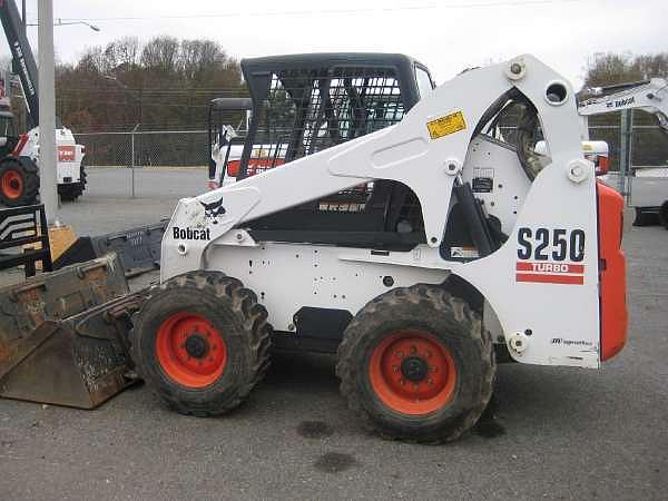 2005 BOBCAT S250 Kannapolis NC 28083 Photo #0072214A