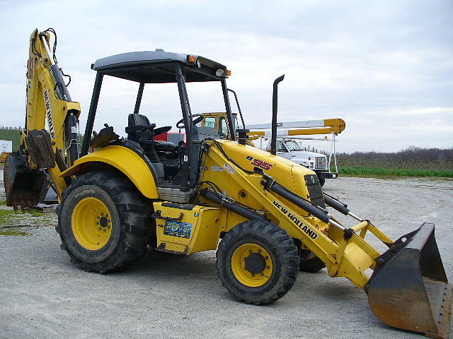 2006 NEW HOLLAND B95 Casnovia MI 49318 Photo #0075254A