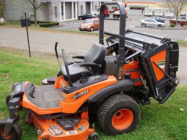 2007 Kubota ZD331-60P Orange CT 06477 Photo #0076667A