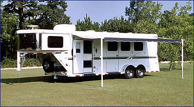 2010 BEE TRAILERS 3-Horse Goosene Jamestown OH 45335 Photo #0077256A