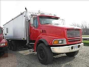 2003 Freightliner Columbia Davenport IA 52806 Photo #0079325A