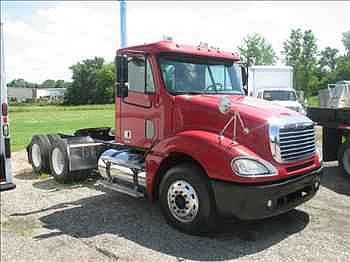 2003 Freightliner Columbia Davenport IA 52806 Photo #0079325A