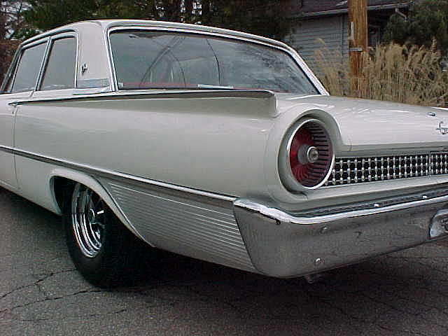 1961 Ford GALAXIE CLUB SEDAN Milford OH 45150 Photo #0079482A