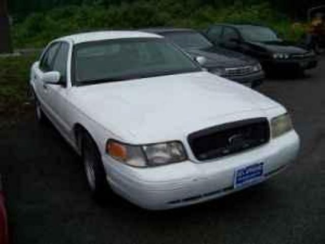 1999 Ford Crown Victoria Hebron IN 46341 Photo #0079614A